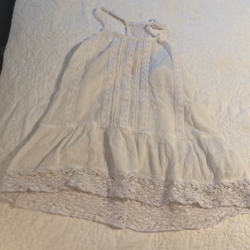 White lace tank top